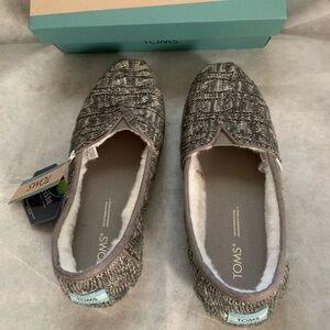 NIB TOMS Alpargata Cement Chunky Cable Knit/Faux Fur Flats